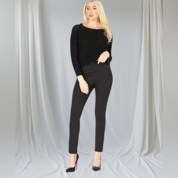 🆕BCBGMaxAzria Black Sweater Crew Neck Cozy Style - Picture 6 of 16